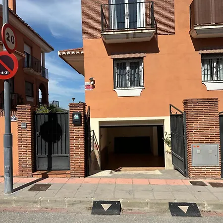 Holiday home Casa Con Piscina A 10 Min De Granada Centro, Parking Gratis