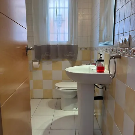 Holiday home Casa Con Piscina A 10 Min De Granada Centro, Parking Gratis